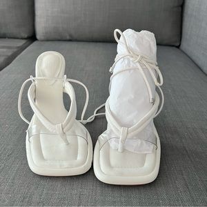 NWT SCHUTZ S-MEGHAN HEELS 7.5